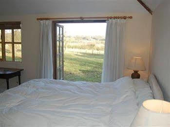 Greatfield Lodge Andover Exteriör bild